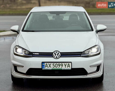 Білий Фольксваген e-Golf, об'ємом двигуна 0 л та пробігом 90 тис. км за 12950 $, фото 6 на Automoto.ua