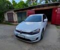 Белый Фольксваген e-Golf, объемом двигателя 99 л и пробегом 89 тыс. км за 14000 $, фото 10 на Automoto.ua