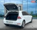 Белый Фольксваген e-Golf, объемом двигателя 0 л и пробегом 102 тыс. км за 13800 $, фото 8 на Automoto.ua