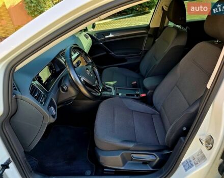 Білий Фольксваген e-Golf, об'ємом двигуна 0 л та пробігом 160 тис. км за 13850 $, фото 15 на Automoto.ua