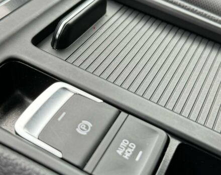 Белый Фольксваген e-Golf, объемом двигателя 0 л и пробегом 24 тыс. км за 17000 $, фото 3 на Automoto.ua