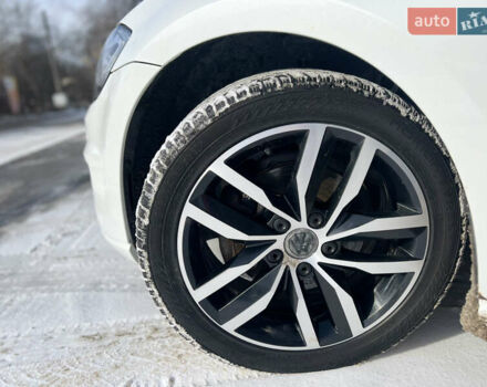 Белый Фольксваген e-Golf, объемом двигателя 0 л и пробегом 174 тыс. км за 11900 $, фото 4 на Automoto.ua