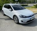 Белый Фольксваген e-Golf, объемом двигателя 0 л и пробегом 83 тыс. км за 14100 $, фото 5 на Automoto.ua