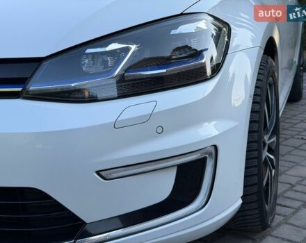 Белый Фольксваген e-Golf, объемом двигателя 0 л и пробегом 127 тыс. км за 14500 $, фото 18 на Automoto.ua