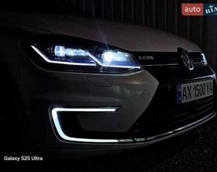 Білий Фольксваген e-Golf, об'ємом двигуна 0 л та пробігом 112 тис. км за 15950 $, фото 76 на Automoto.ua