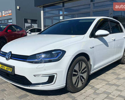 Белый Фольксваген e-Golf, объемом двигателя 0 л и пробегом 127 тыс. км за 15700 $, фото 2 на Automoto.ua