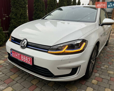 Белый Фольксваген e-Golf, объемом двигателя 0 л и пробегом 137 тыс. км за 12999 $, фото 83 на Automoto.ua