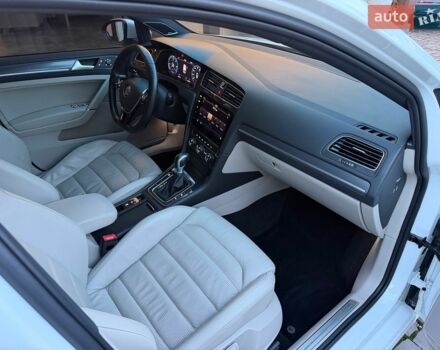 Білий Фольксваген e-Golf, об'ємом двигуна 0 л та пробігом 116 тис. км за 15999 $, фото 34 на Automoto.ua