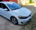 Белый Фольксваген e-Golf, объемом двигателя 99 л и пробегом 89 тыс. км за 14000 $, фото 6 на Automoto.ua