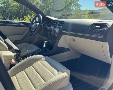 Білий Фольксваген e-Golf, об'ємом двигуна 0 л та пробігом 77 тис. км за 13300 $, фото 2 на Automoto.ua