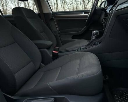 Белый Фольксваген e-Golf, объемом двигателя 0 л и пробегом 127 тыс. км за 11599 $, фото 31 на Automoto.ua