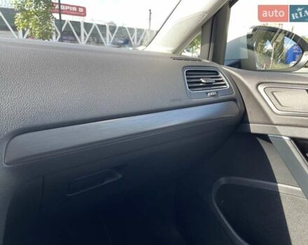 Білий Фольксваген e-Golf, об'ємом двигуна 0 л та пробігом 102 тис. км за 14200 $, фото 42 на Automoto.ua