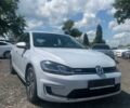 Белый Фольксваген e-Golf, объемом двигателя 0.04 л и пробегом 3 тыс. км за 27000 $, фото 2 на Automoto.ua