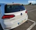 Белый Фольксваген e-Golf, объемом двигателя 0 л и пробегом 89 тыс. км за 15300 $, фото 21 на Automoto.ua