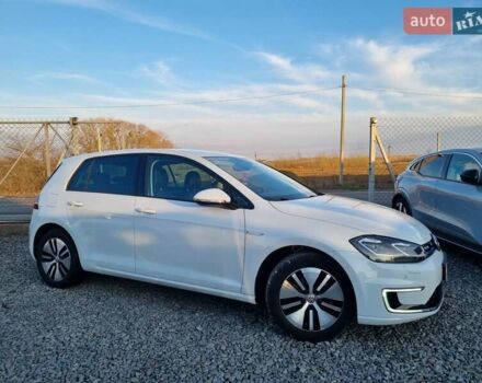 Белый Фольксваген e-Golf, объемом двигателя 0 л и пробегом 78 тыс. км за 12950 $, фото 8 на Automoto.ua