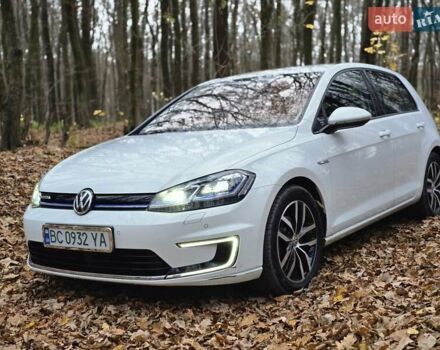 Белый Фольксваген e-Golf, объемом двигателя 0 л и пробегом 81 тыс. км за 14950 $, фото 1 на Automoto.ua