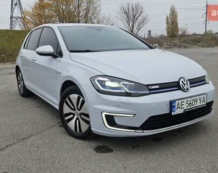 Белый Фольксваген e-Golf, объемом двигателя 0 л и пробегом 124 тыс. км за 13500 $, фото 2 на Automoto.ua