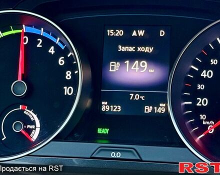 Білий Фольксваген e-Golf, об'ємом двигуна 0.14 л та пробігом 90 тис. км за 12950 $, фото 10 на Automoto.ua