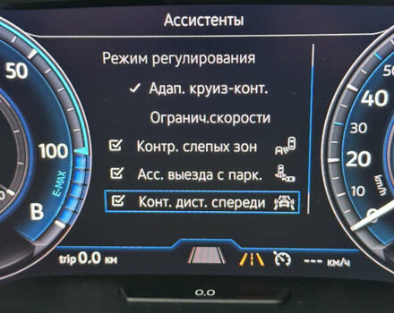 Белый Фольксваген e-Golf, объемом двигателя 0 л и пробегом 93 тыс. км за 16400 $, фото 28 на Automoto.ua