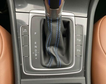 Белый Фольксваген e-Golf, объемом двигателя 0 л и пробегом 51 тыс. км за 16200 $, фото 41 на Automoto.ua