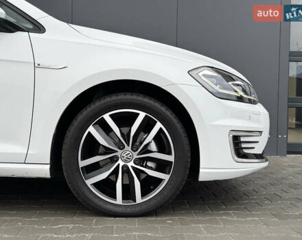 Білий Фольксваген e-Golf, об'ємом двигуна 0 л та пробігом 20 тис. км за 18001 $, фото 7 на Automoto.ua
