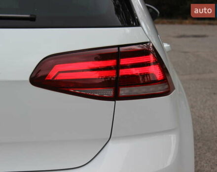 Белый Фольксваген e-Golf, объемом двигателя 0 л и пробегом 68 тыс. км за 14999 $, фото 18 на Automoto.ua