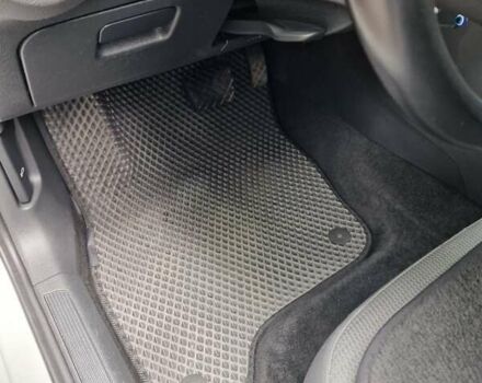 Білий Фольксваген e-Golf, об'ємом двигуна 0 л та пробігом 80 тис. км за 14300 $, фото 5 на Automoto.ua