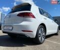 Белый Фольксваген e-Golf, объемом двигателя 0 л и пробегом 101 тыс. км за 16000 $, фото 79 на Automoto.ua