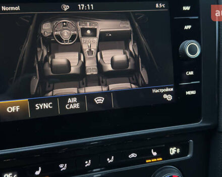 Белый Фольксваген e-Golf, объемом двигателя 0 л и пробегом 88 тыс. км за 14500 $, фото 57 на Automoto.ua