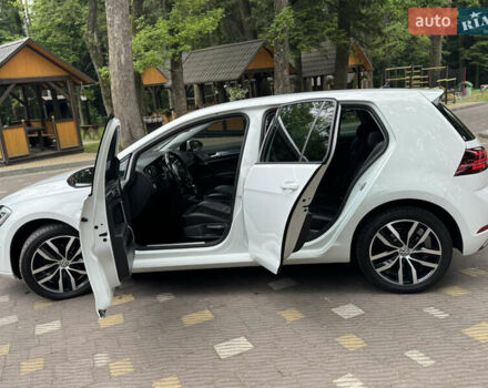 Белый Фольксваген e-Golf, объемом двигателя 0 л и пробегом 145 тыс. км за 14590 $, фото 49 на Automoto.ua