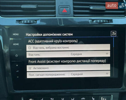 Белый Фольксваген e-Golf, объемом двигателя 0 л и пробегом 88 тыс. км за 15100 $, фото 69 на Automoto.ua