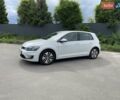 Белый Фольксваген e-Golf, объемом двигателя 0 л и пробегом 129 тыс. км за 12800 $, фото 20 на Automoto.ua