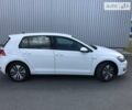 Белый Фольксваген e-Golf, объемом двигателя 0 л и пробегом 49 тыс. км за 15500 $, фото 7 на Automoto.ua