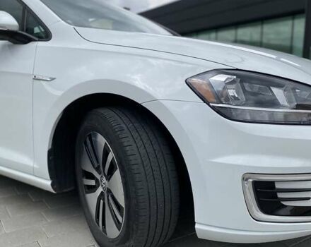 Білий Фольксваген e-Golf, об'ємом двигуна 0 л та пробігом 82 тис. км за 13000 $, фото 3 на Automoto.ua