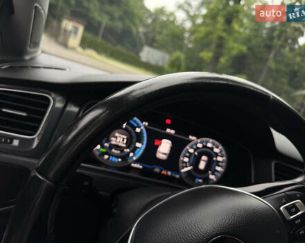 Белый Фольксваген e-Golf, объемом двигателя 0 л и пробегом 145 тыс. км за 14590 $, фото 94 на Automoto.ua