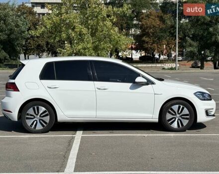 Білий Фольксваген e-Golf, об'ємом двигуна 0 л та пробігом 104 тис. км за 13700 $, фото 6 на Automoto.ua