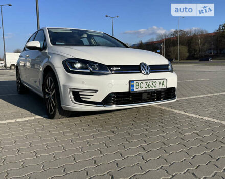 Білий Фольксваген e-Golf, об'ємом двигуна 0 л та пробігом 49 тис. км за 15299 $, фото 2 на Automoto.ua