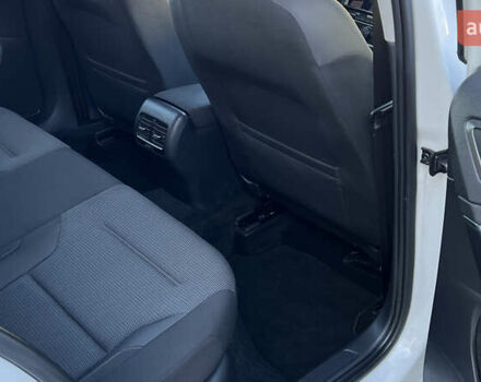 Белый Фольксваген e-Golf, объемом двигателя 0 л и пробегом 84 тыс. км за 13250 $, фото 76 на Automoto.ua