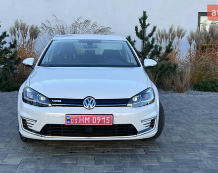 Белый Фольксваген e-Golf, объемом двигателя 0 л и пробегом 84 тыс. км за 13250 $, фото 2 на Automoto.ua