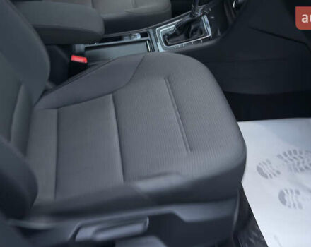 Белый Фольксваген e-Golf, объемом двигателя 0 л и пробегом 88 тыс. км за 14500 $, фото 45 на Automoto.ua