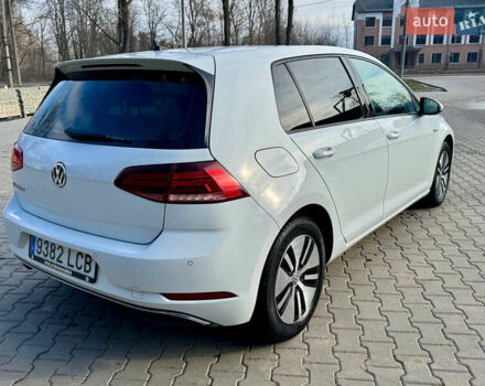 Белый Фольксваген e-Golf, объемом двигателя 0 л и пробегом 96 тыс. км за 12150 $, фото 3 на Automoto.ua