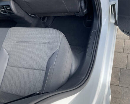 Белый Фольксваген e-Golf, объемом двигателя 0 л и пробегом 35 тыс. км за 14750 $, фото 45 на Automoto.ua