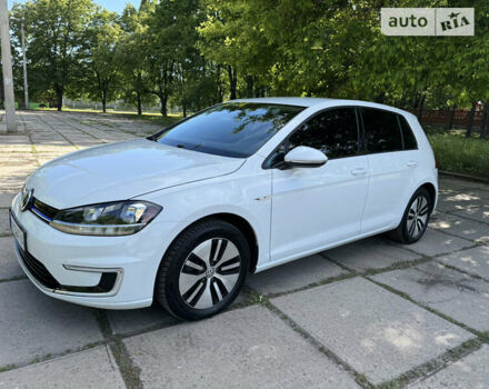 Білий Фольксваген e-Golf, об'ємом двигуна 0 л та пробігом 104 тис. км за 15700 $, фото 3 на Automoto.ua