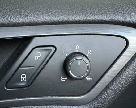 Білий Фольксваген e-Golf, об'ємом двигуна 0 л та пробігом 39 тис. км за 19500 $, фото 23 на Automoto.ua