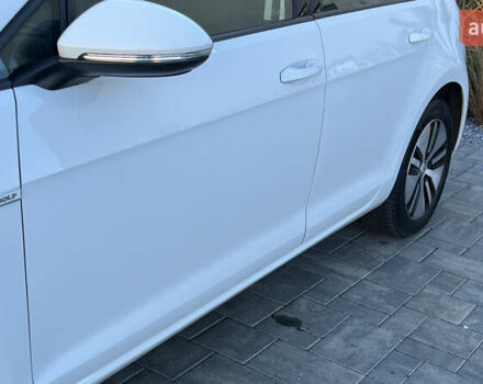 Белый Фольксваген e-Golf, объемом двигателя 0 л и пробегом 84 тыс. км за 13250 $, фото 40 на Automoto.ua