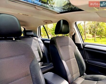 Белый Фольксваген e-Golf, объемом двигателя 0 л и пробегом 53 тыс. км за 13200 $, фото 14 на Automoto.ua