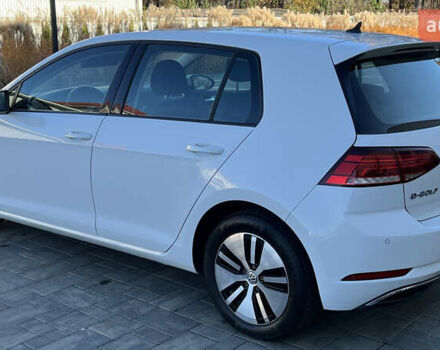 Белый Фольксваген e-Golf, объемом двигателя 0 л и пробегом 84 тыс. км за 13250 $, фото 19 на Automoto.ua