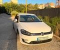 Белый Фольксваген e-Golf, объемом двигателя 0 л и пробегом 80 тыс. км за 15000 $, фото 2 на Automoto.ua