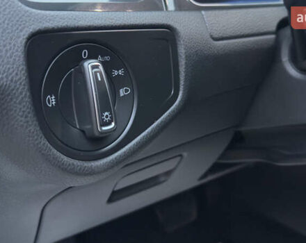 Белый Фольксваген e-Golf, объемом двигателя 0 л и пробегом 88 тыс. км за 14500 $, фото 32 на Automoto.ua