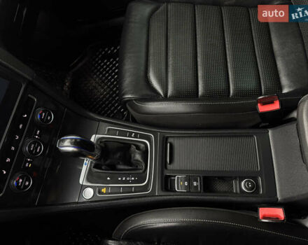 Белый Фольксваген e-Golf, объемом двигателя 0 л и пробегом 145 тыс. км за 14590 $, фото 90 на Automoto.ua